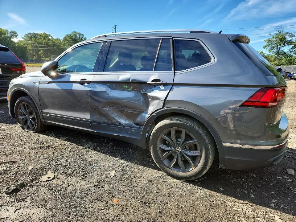 2023 VOLKSWAGEN TIGUAN SE  