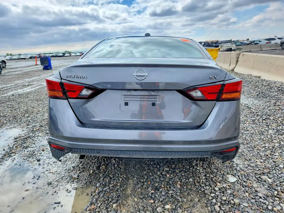 2024 NISSAN ALTIMA SV  