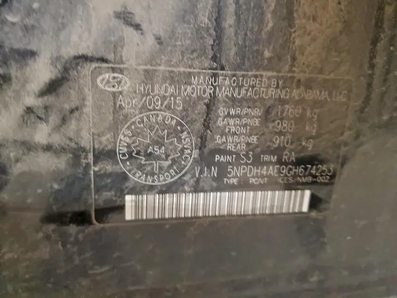 2016 HYUNDAI ELANTRA SE  