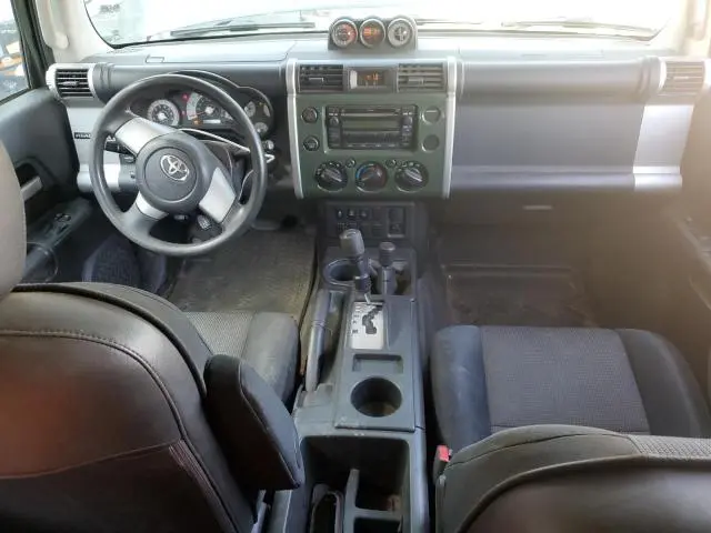 2010 TOYOTA FJ CRUISER   