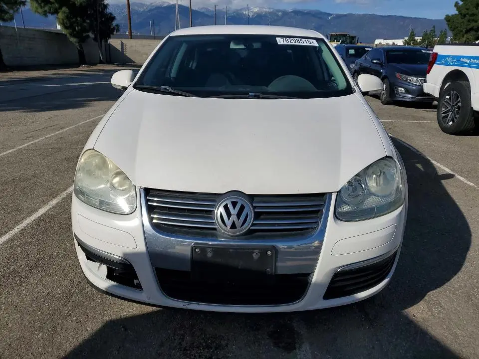 2010 VOLKSWAGEN JETTA S  