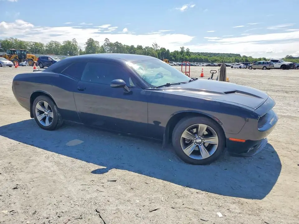 2017 DODGE CHALLENGER SXT  