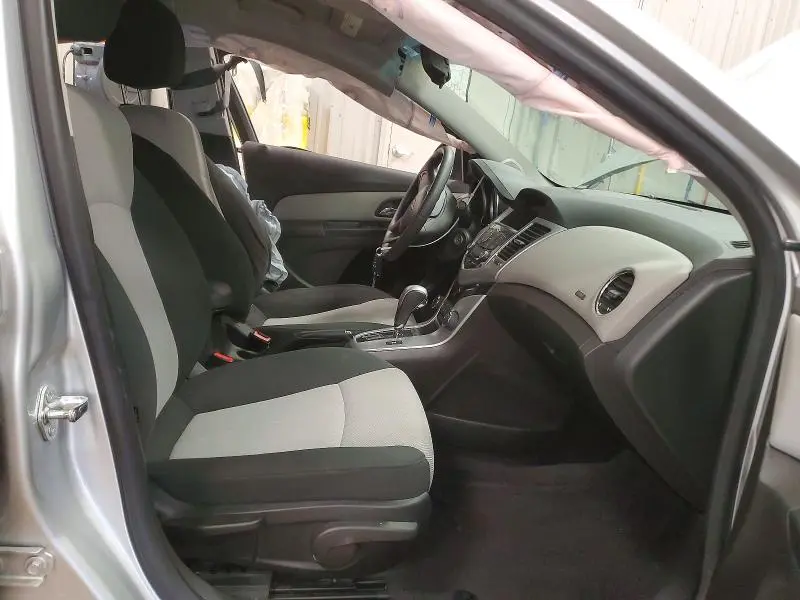 2011 CHEVROLET CRUZE LS  