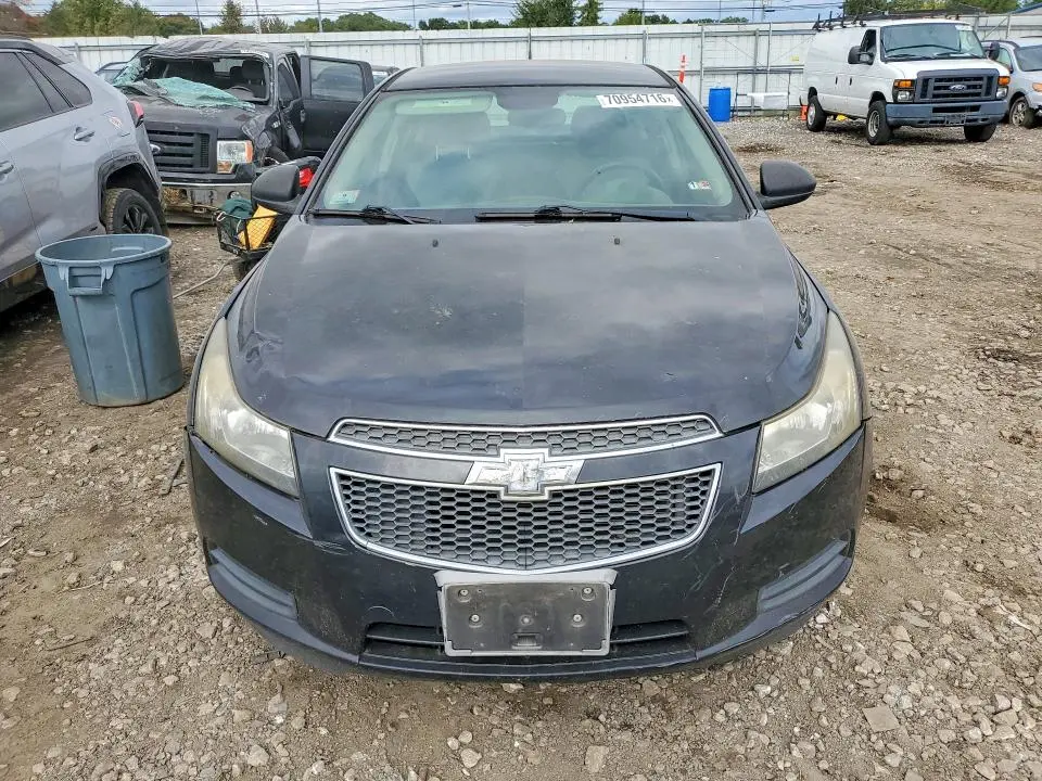 2013 CHEVROLET CRUZE LS  