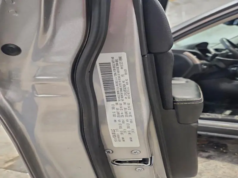 2015 JEEP CHEROKEE SPORT  