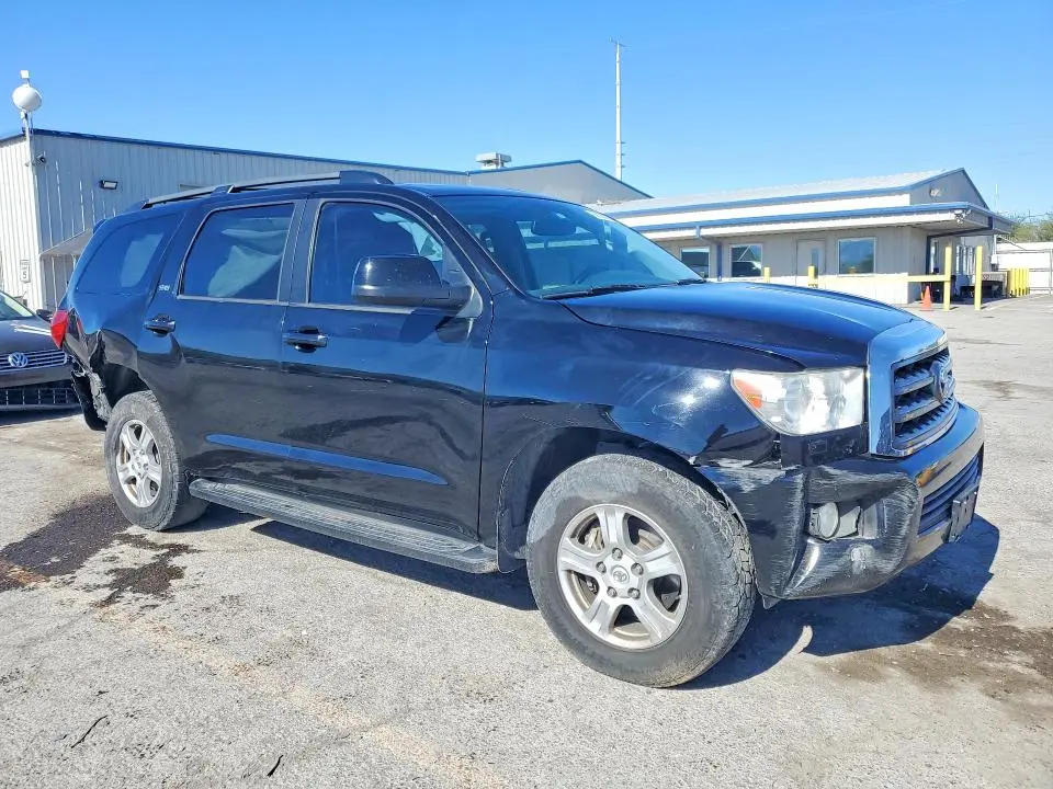2014 TOYOTA SEQUOIA SR5  