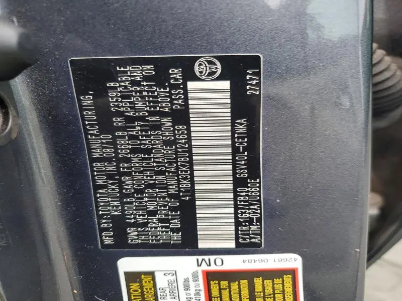 2011 TOYOTA CAMRY SE  