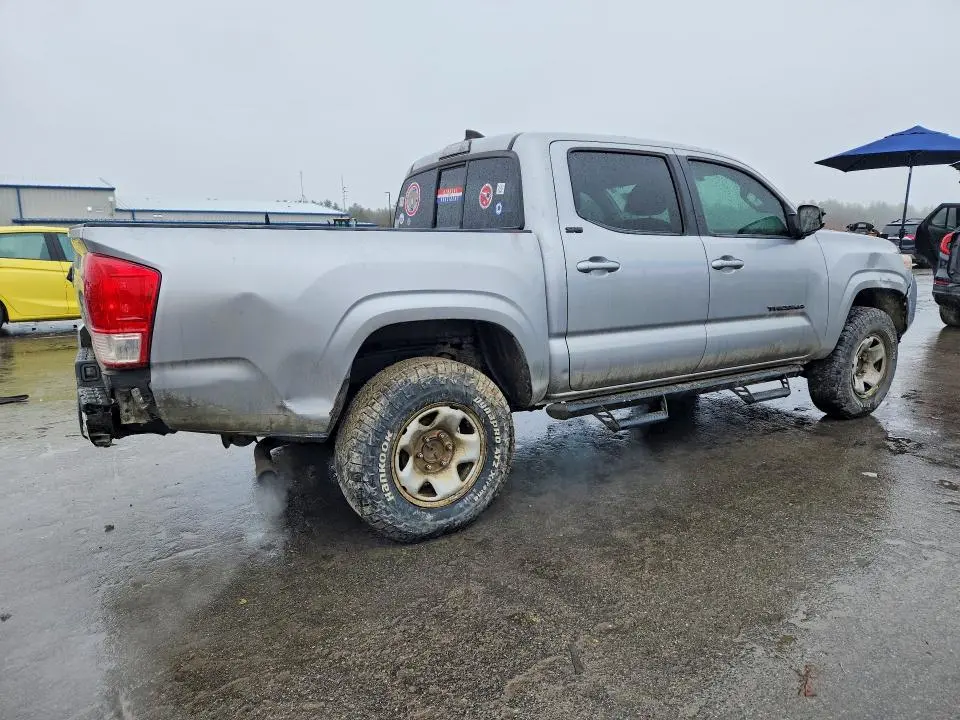 2017 TOYOTA TACOMA SR5  