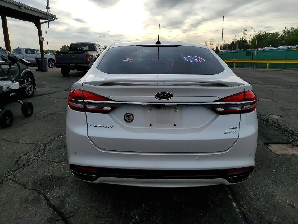 2017 FORD FUSION SE  