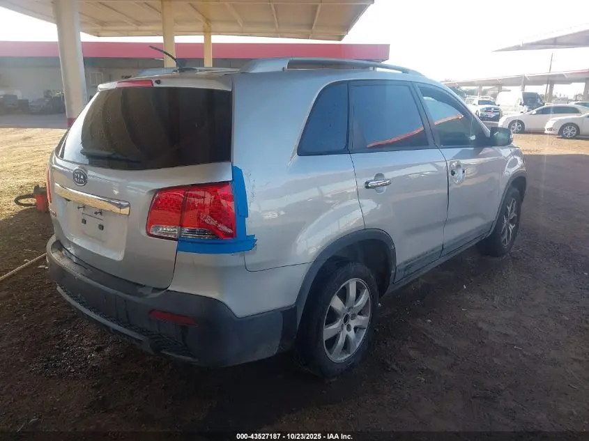 2011 KIA SORENTO LX