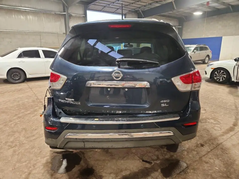2015 NISSAN PATHFINDER SL  