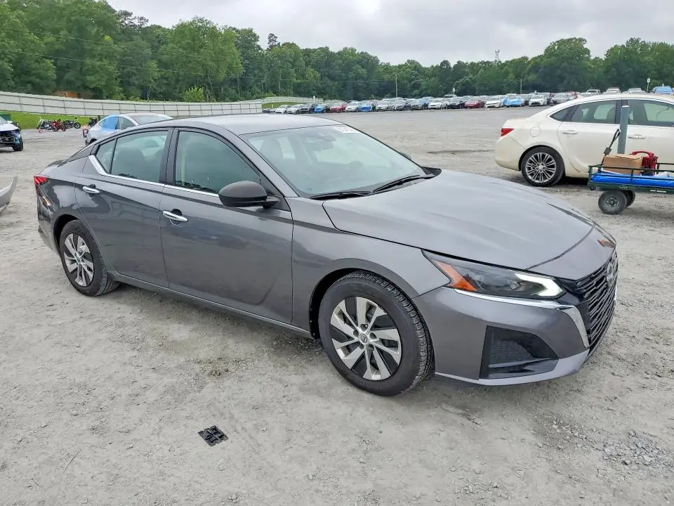 2024 NISSAN ALTIMA S  