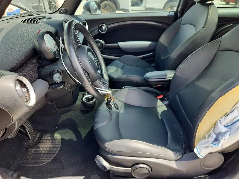 2011 MINI COOPER S  