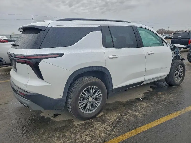 2024 CHEVROLET TRAVERSE LT  