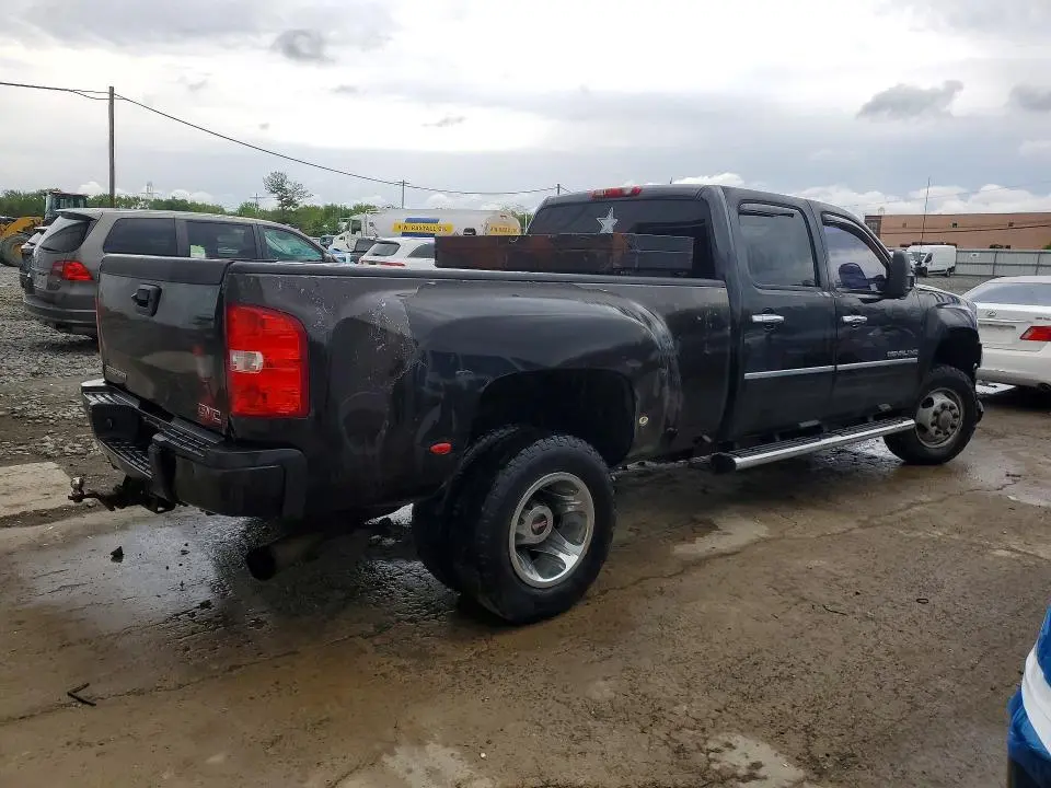 2011 GMC SIERRA K3500 DENALI  