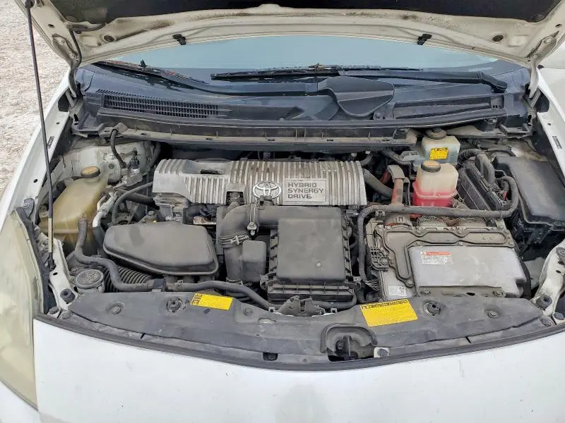 2010 TOYOTA PRIUS III  