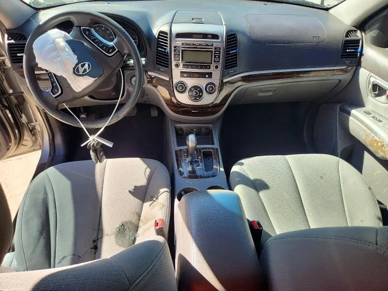 2011 HYUNDAI SANTA FE GLS  