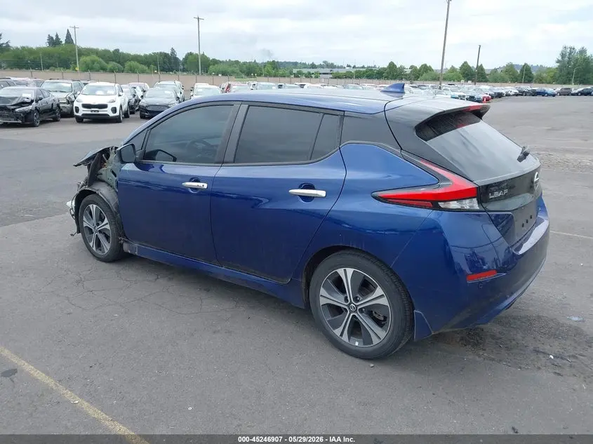 2020 NISSAN LEAF SV 40 KWH