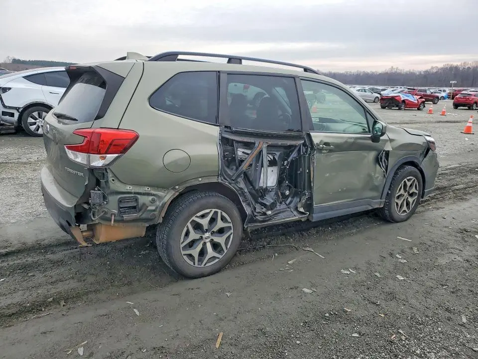 2021 SUBARU FORESTER PREMIUM  