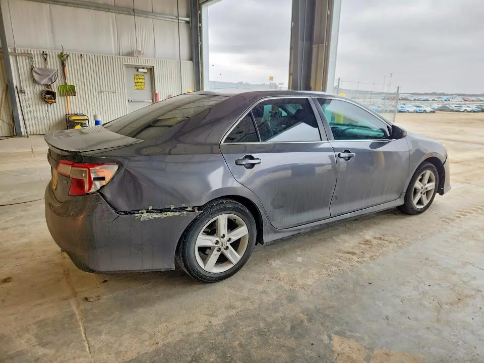 2012 TOYOTA CAMRY SE  