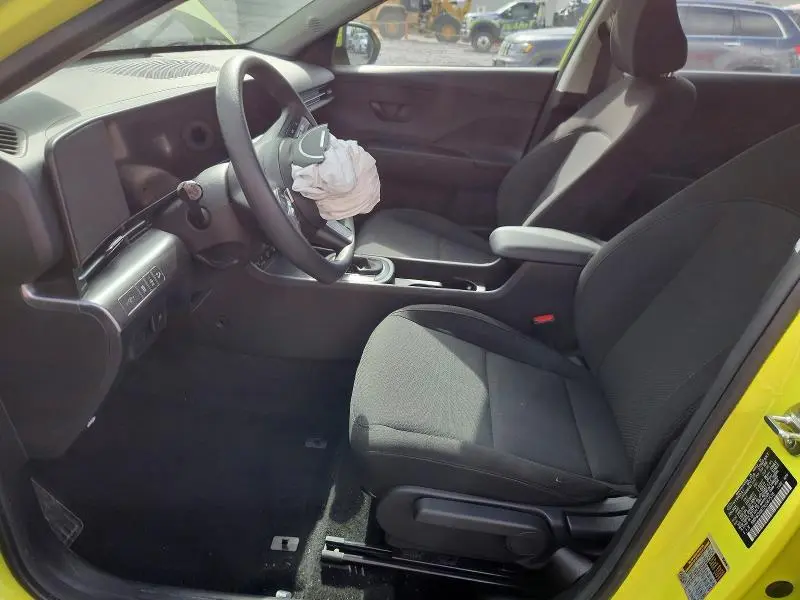 2025 HYUNDAI KONA SE  