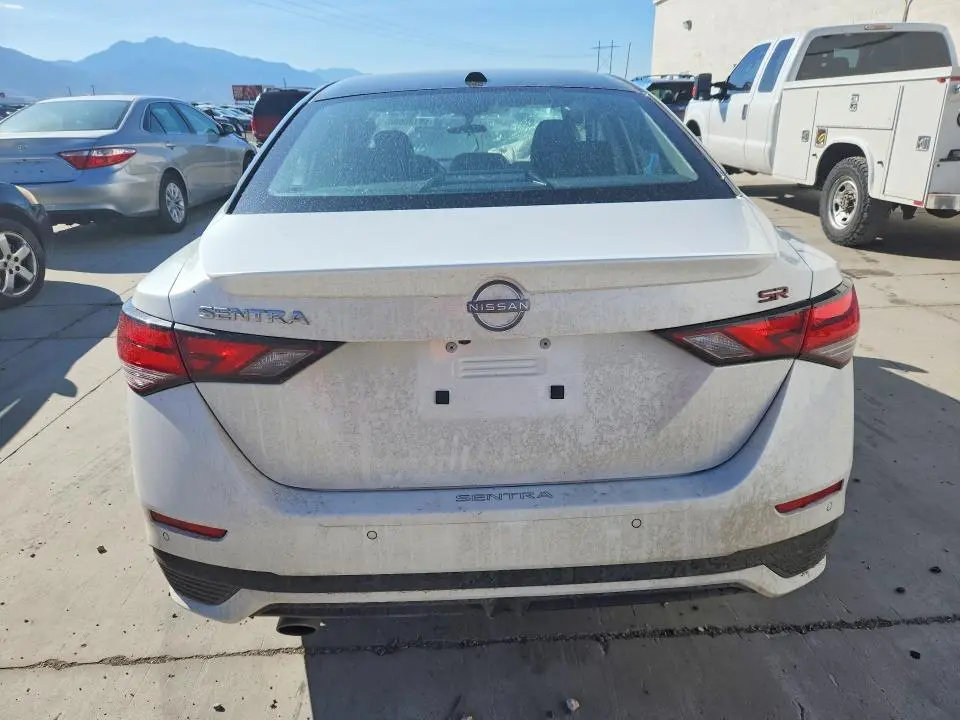 2025 NISSAN SENTRA SR  