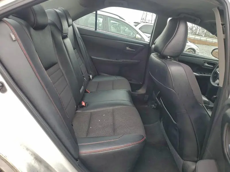 2016 TOYOTA CAMRY LE  