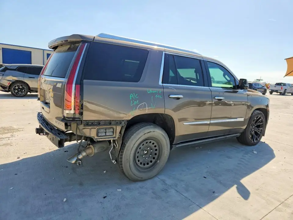 2016 CADILLAC ESCALADE PREMIUM  
