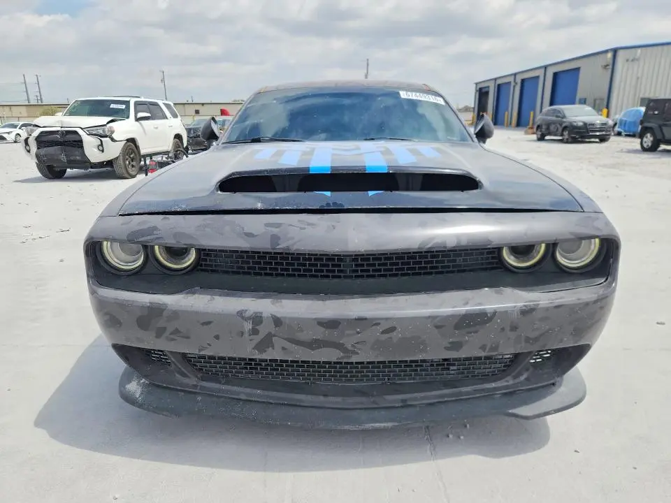 2017 DODGE CHALLENGER SXT  