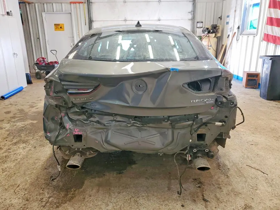 2018 BUICK REGAL ESSENCE  