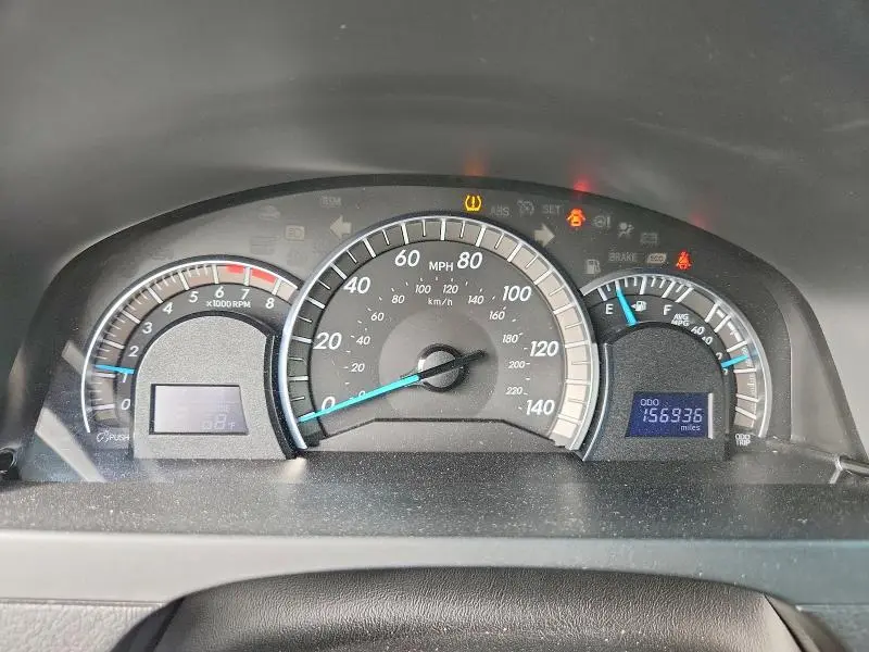 2014 TOYOTA CAMRY SE  