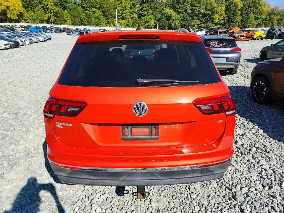 2018 VOLKSWAGEN TIGUAN SE  