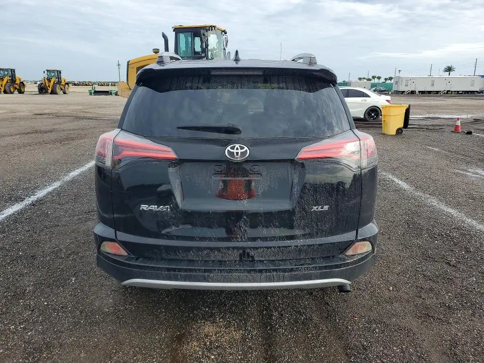 2016 TOYOTA RAV4 XLE  