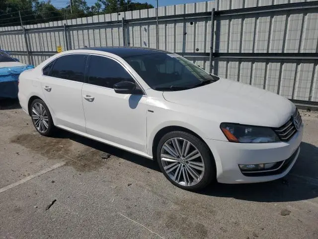 2015 VOLKSWAGEN PASSAT SE