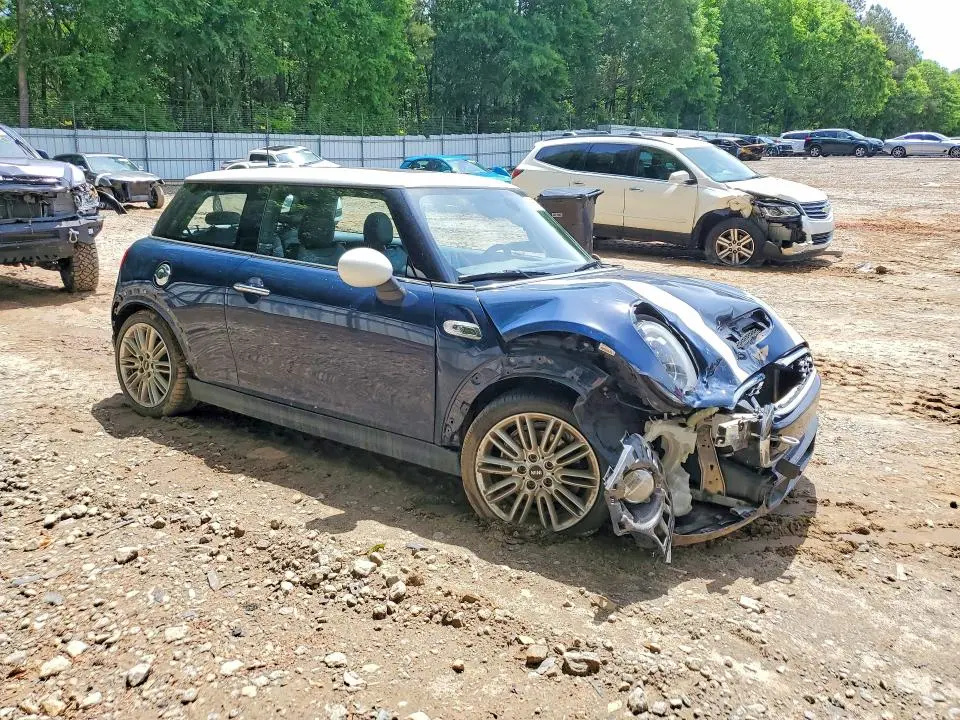 2017 MINI COOPER S  