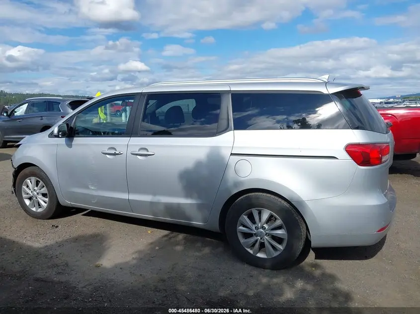 2018 KIA SEDONA LX