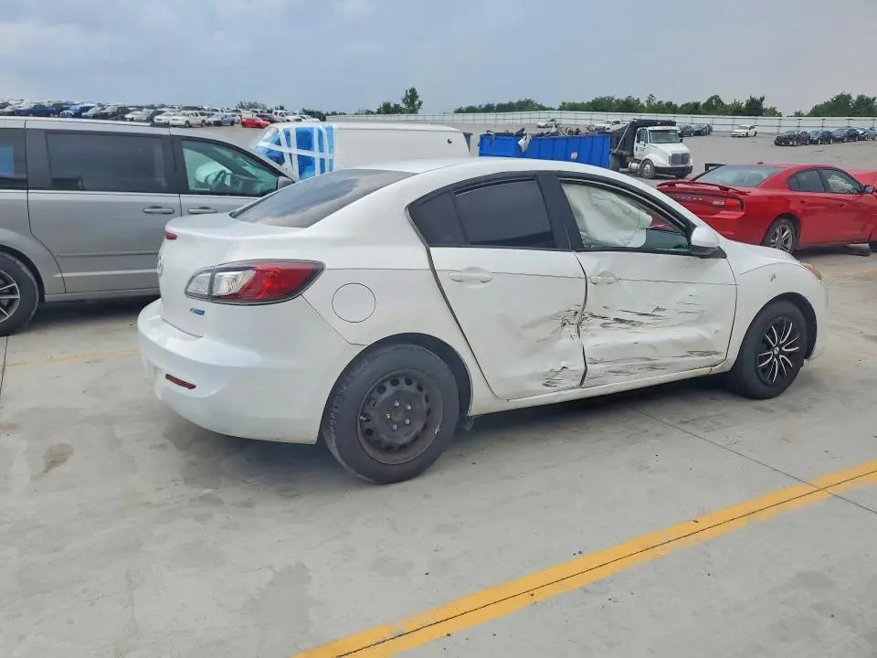 2013 MAZDA MAZDA 3   