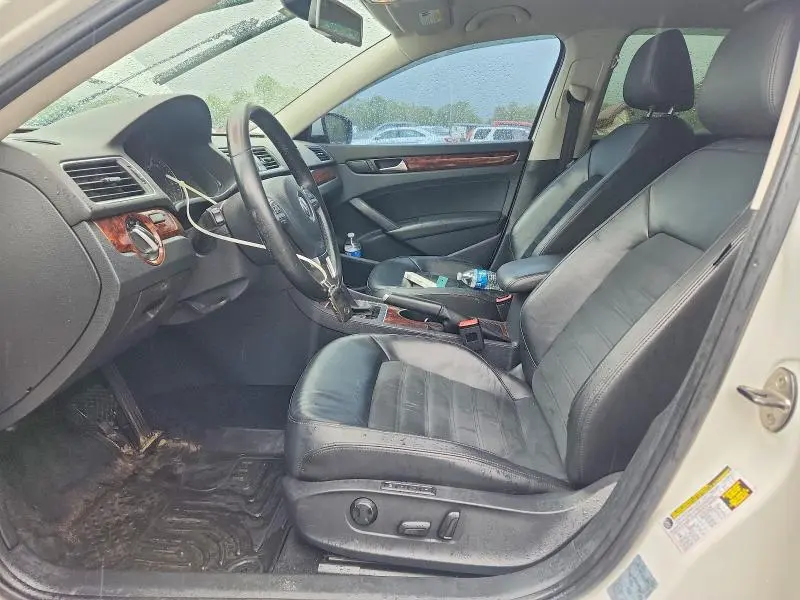 2013 VOLKSWAGEN PASSAT SEL  