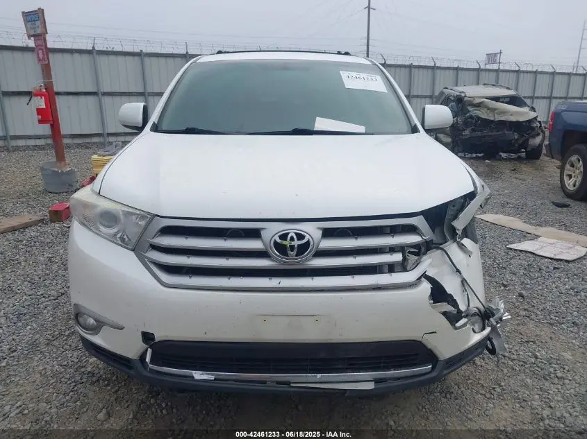 2011 TOYOTA HIGHLANDER BASE V6