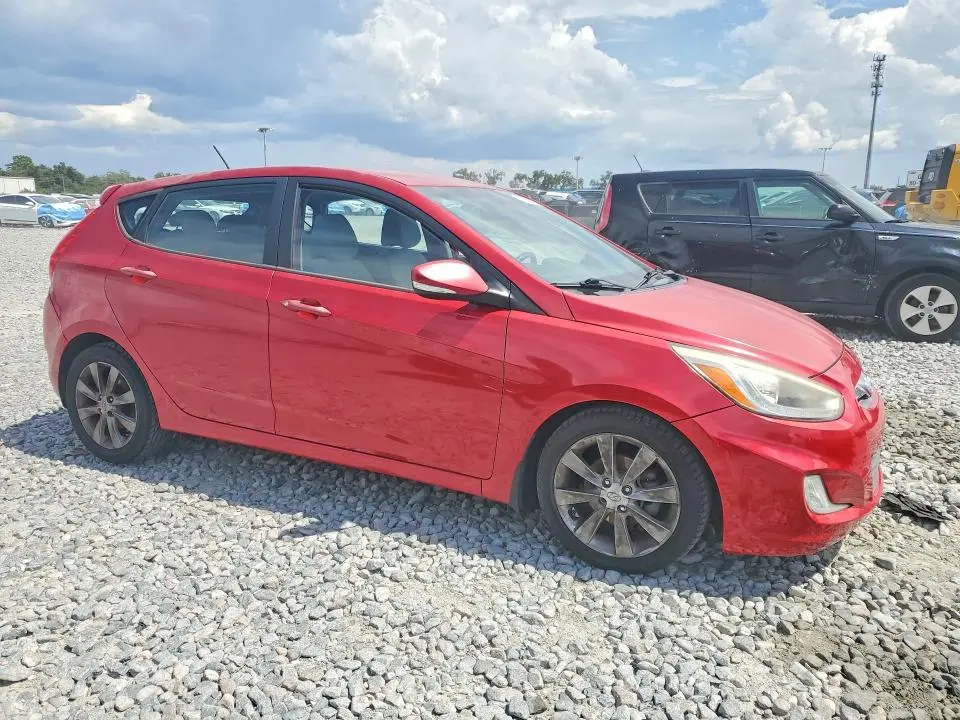 2014 HYUNDAI ACCENT SE  