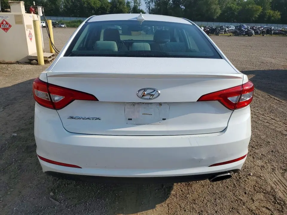 2016 HYUNDAI SONATA SE  