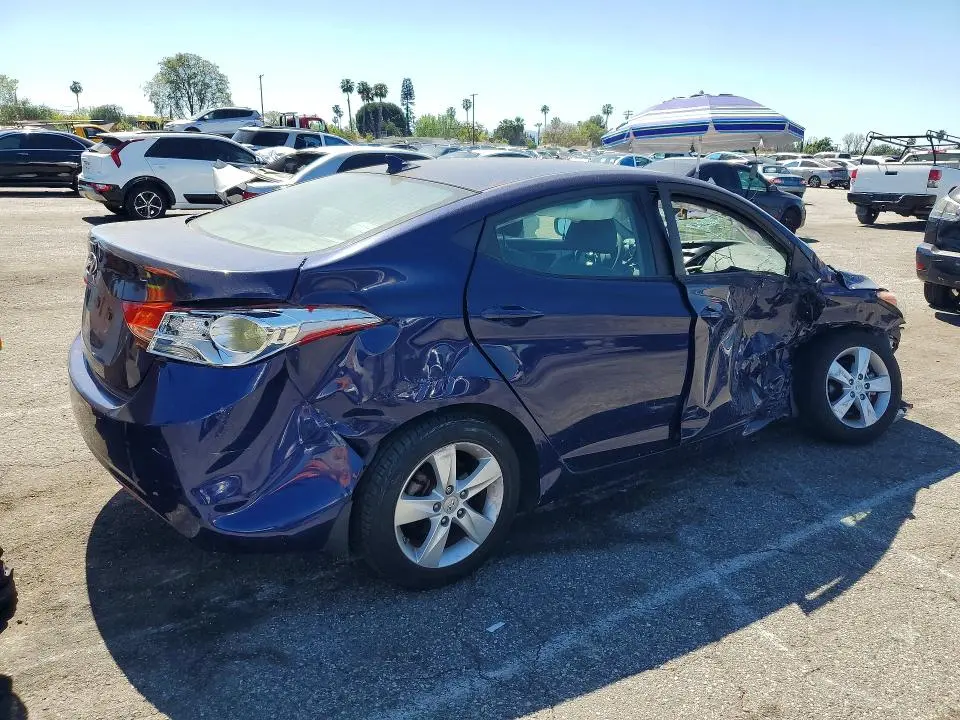 2013 HYUNDAI ELANTRA GLS  