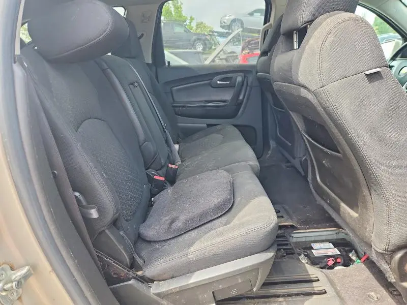 2011 CHEVROLET TRAVERSE LT  