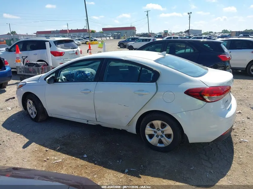 2017 KIA FORTE LX