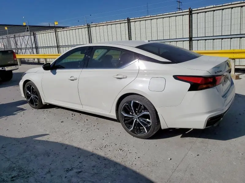 2024 NISSAN ALTIMA SR  