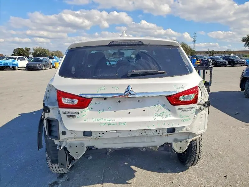 2018 MITSUBISHI OUTLANDER SPORT ES  