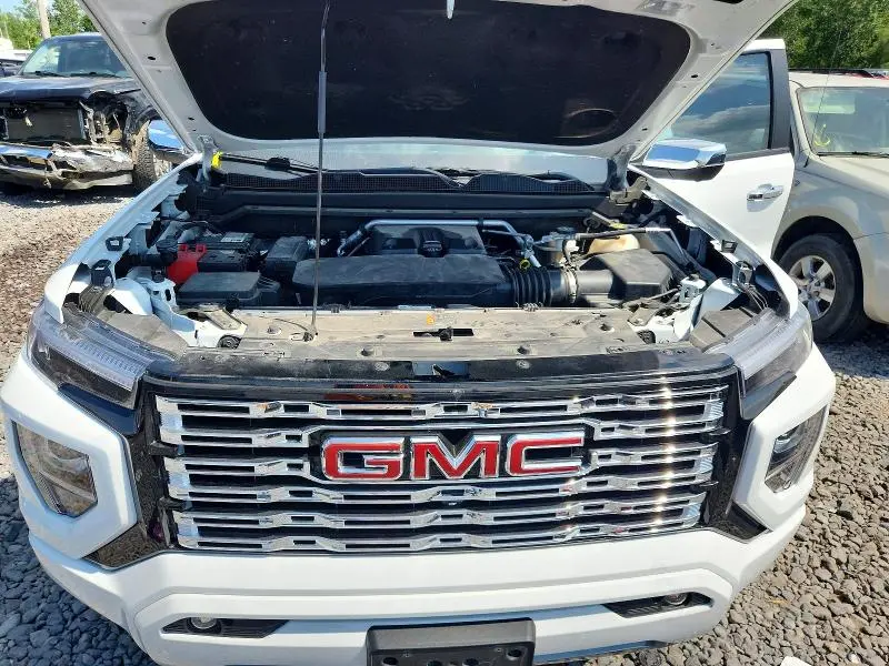 2023 GMC CANYON DENALI  