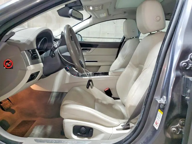2016 JAGUAR XF PRESTIGE  