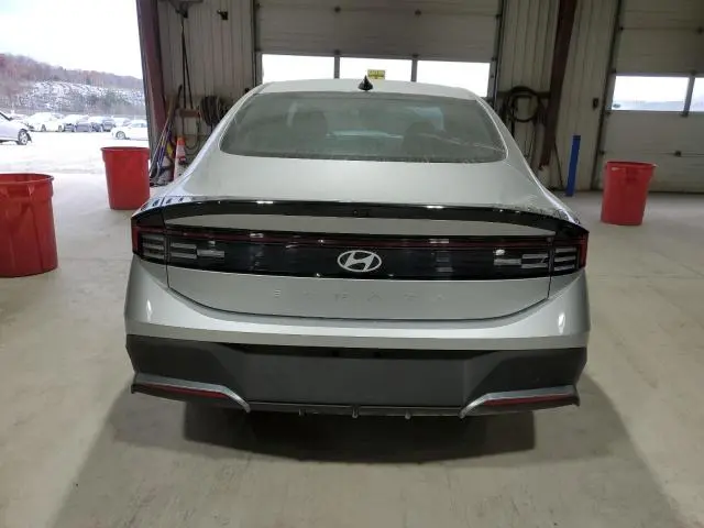 2025 HYUNDAI SONATA SE  