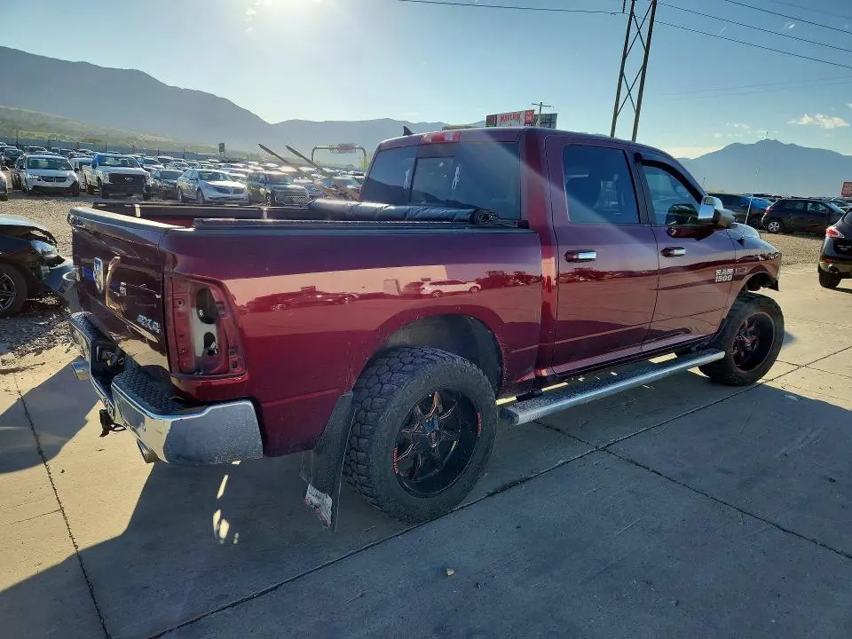 2017 RAM 1500 SLT  
